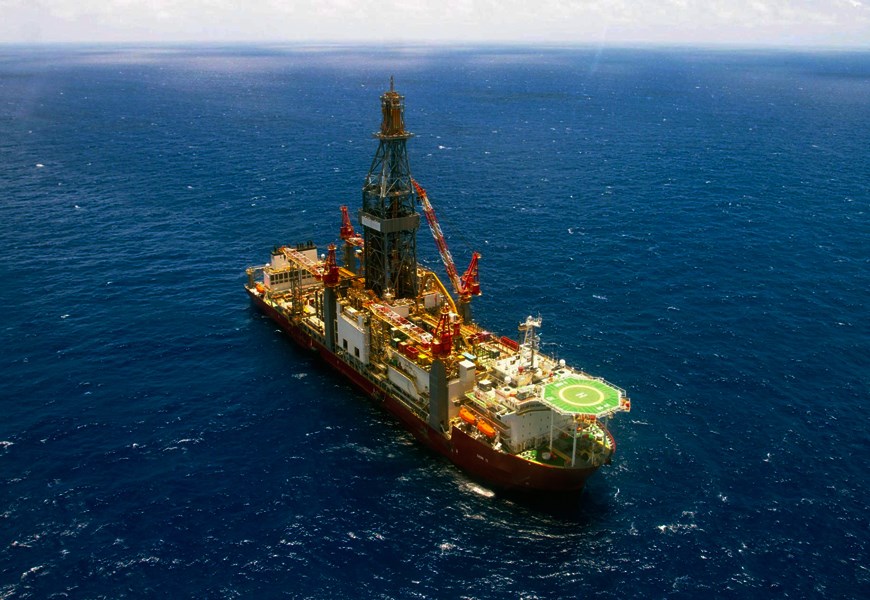 Navio-sonda Petrobras perfurando o poço Pitu Oeste na Margem Equatorial